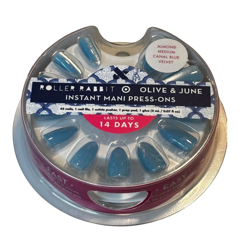 Roller Rabbit x Olive & June Instant Mani Press-Ons Canal Blue Velvet Almond Med